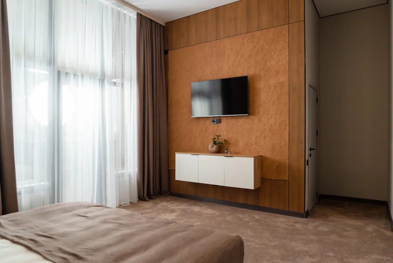 Deluxe Studio with balcony — room, Karakol