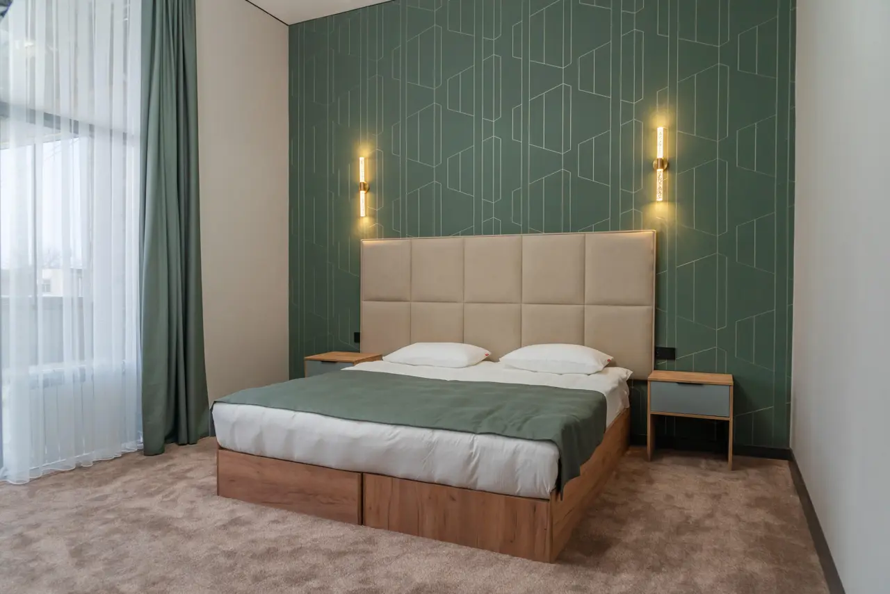Deluxe Studio with balcony — room, Karakol