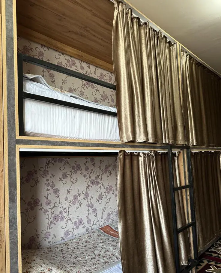 Койко место для одного — bed space, Osh