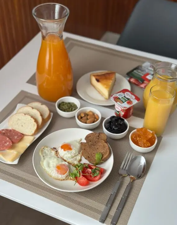 Shirak Hotel — hotel, Osh