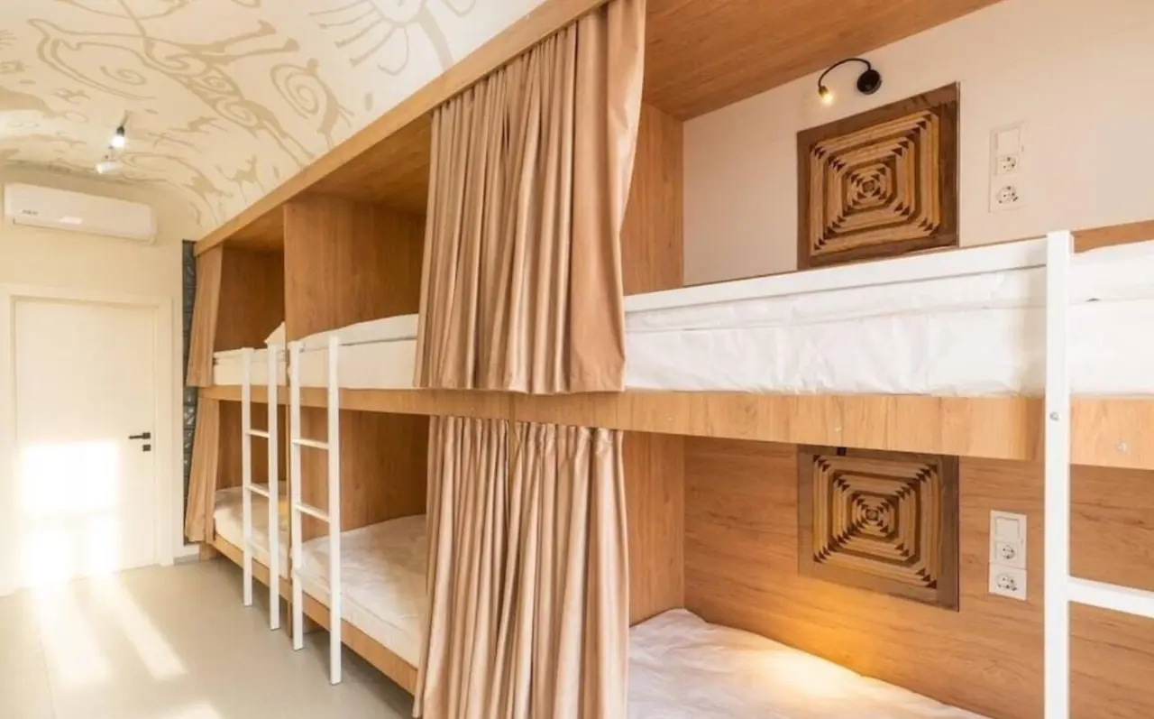 Hostel OloloYurt — hostel, Bishkek