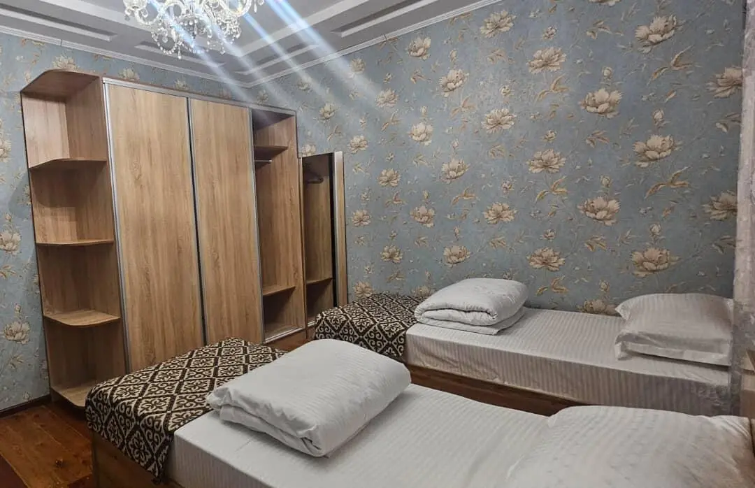Трехместный номер — room, Osh