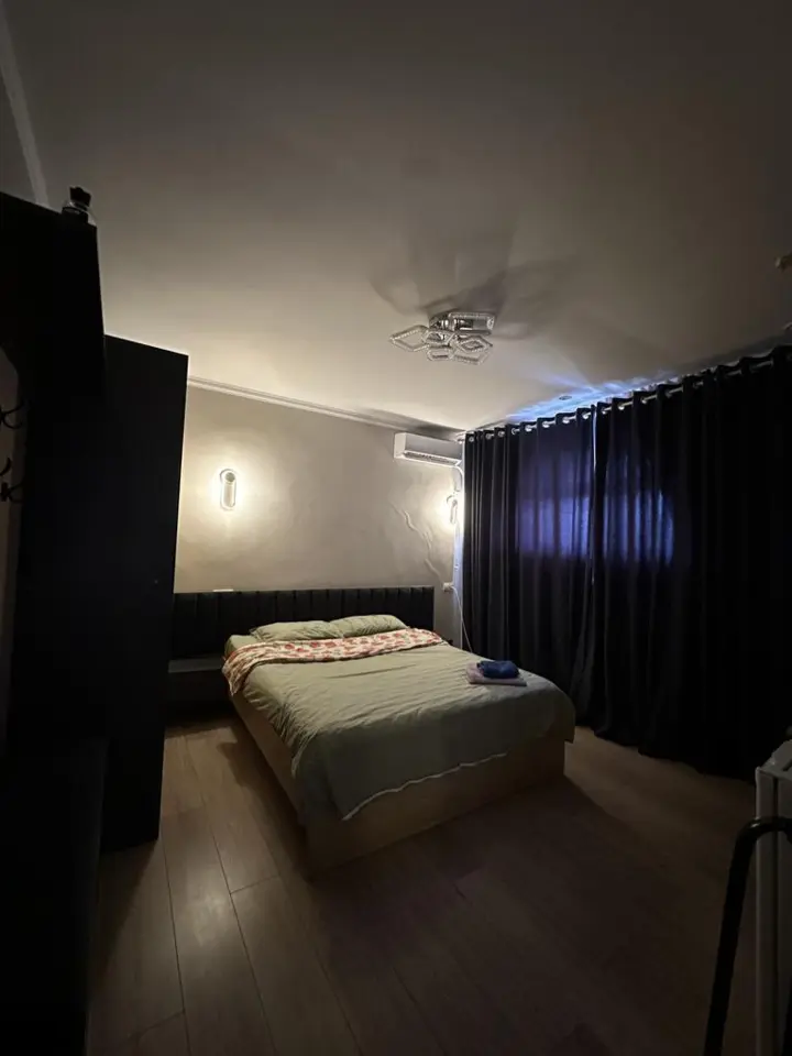 Quiet Castle on Mederov Street — hotel, Bishkek