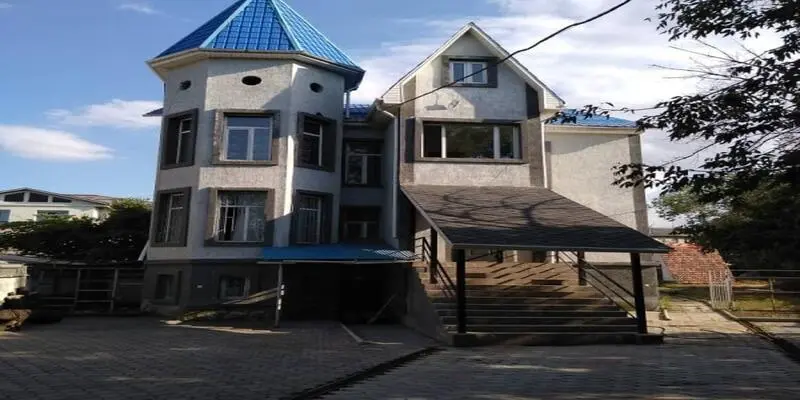 Quiet Castle on Magistral — hotel, Bishkek