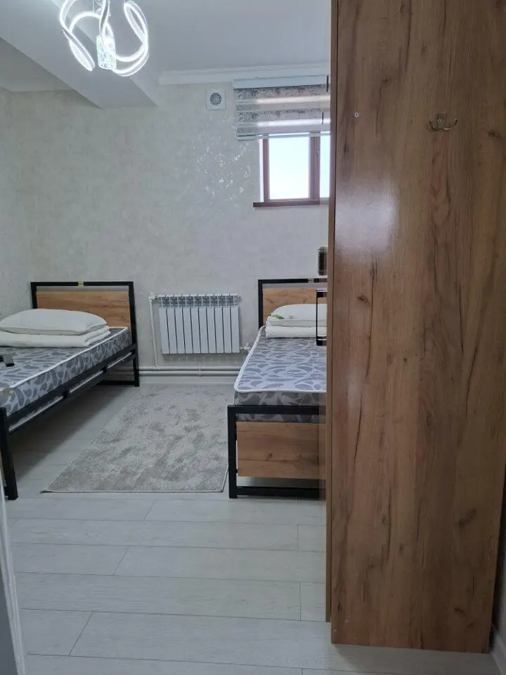 Койка-место — bed space, Osh