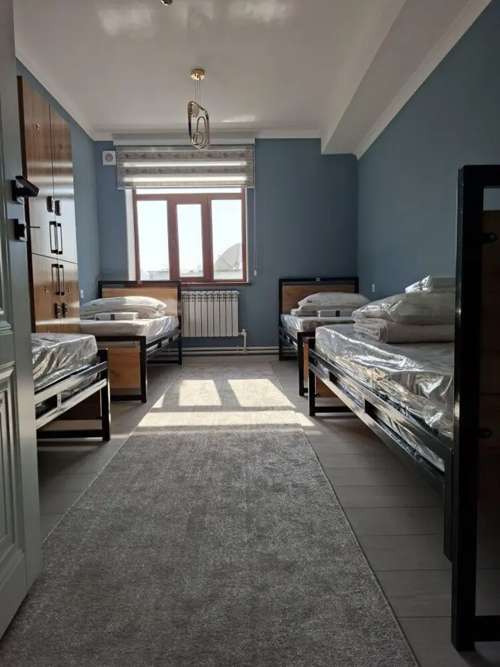 Койка-место — bed space, Osh