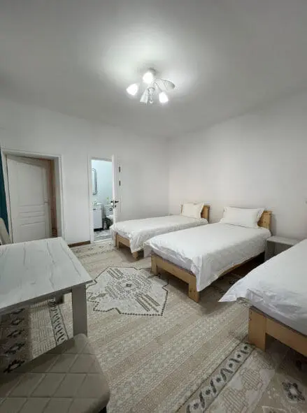 Трёхместный номер — room, Manas (Jalal-Abad)