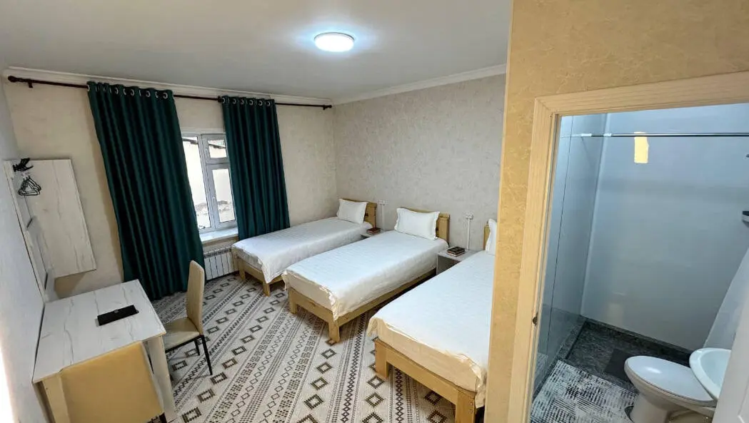 Трёхместный номер — room, Manas (Jalal-Abad)