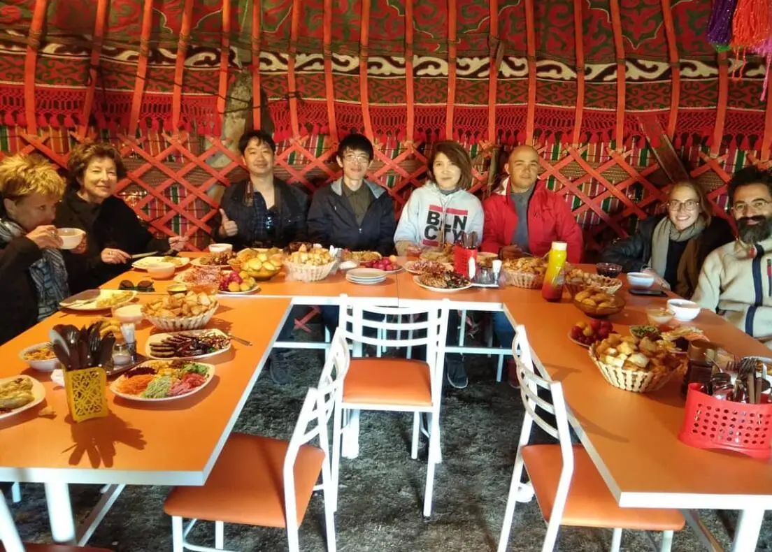 Маленькая юрта — юрта, оз. Сон Куль