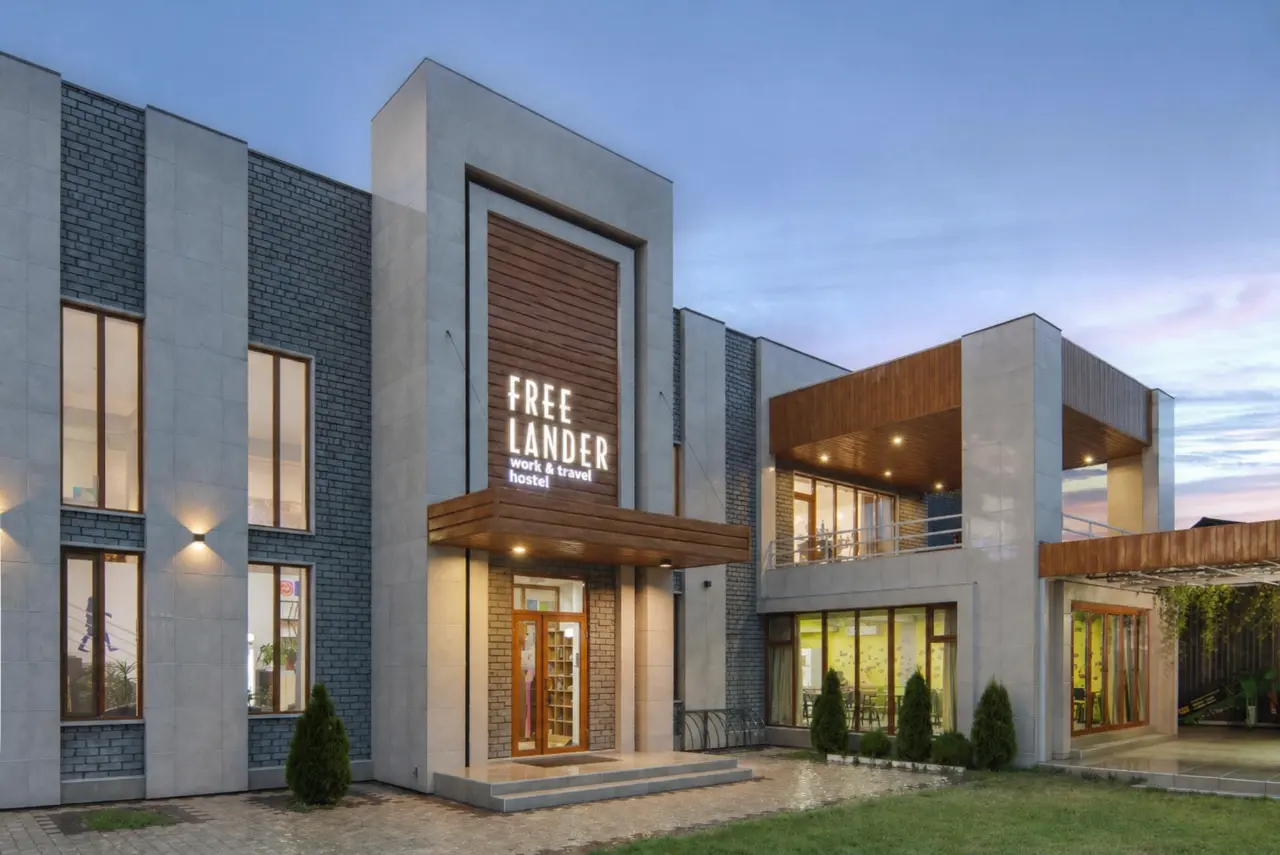 Freelander Hostel & Coworking — hostel, Bishkek