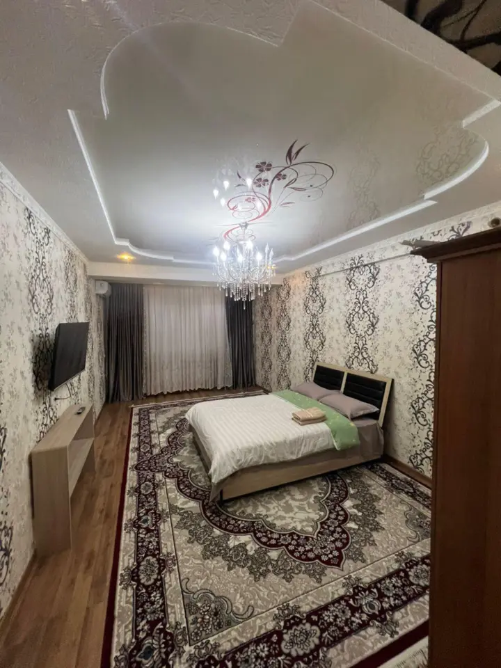 Three-room apartment — apartment, Osh