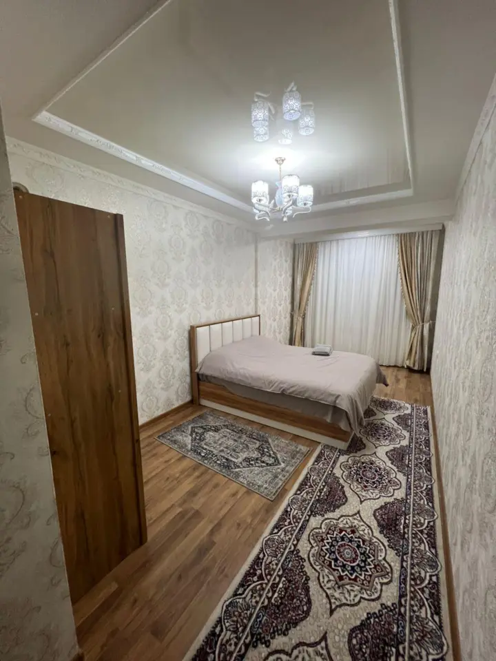 Three-room apartment — apartment, Osh