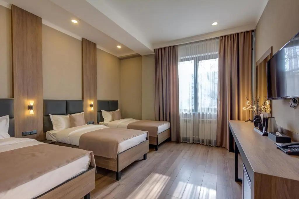 Sara Hotel — hotel, Bishkek