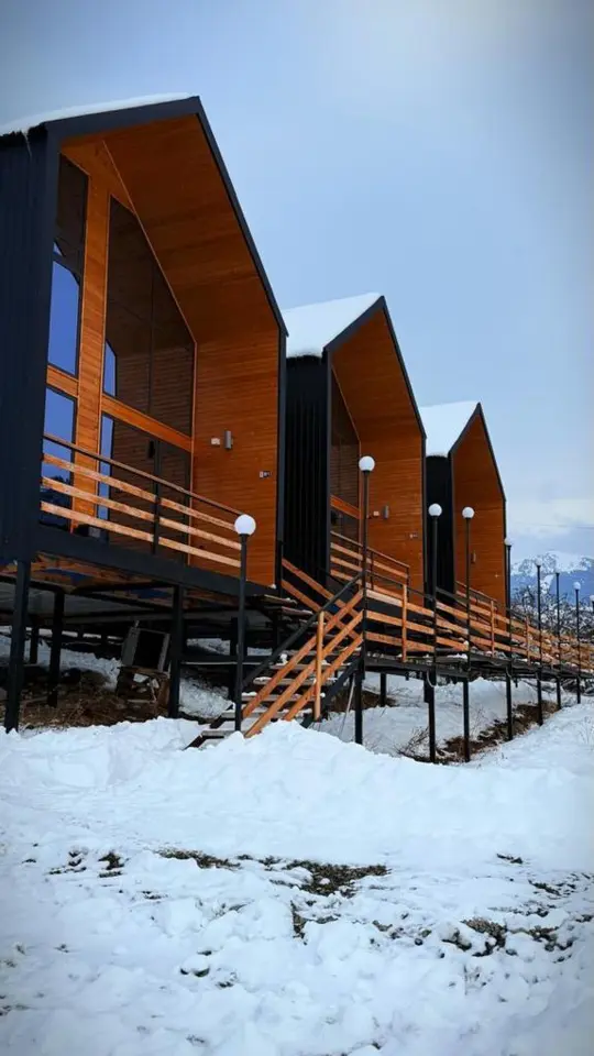 Barnhouse (6 personnes) — chalet/maison, Karakol