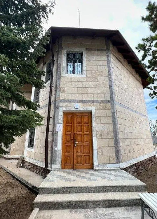 2-Level Cottage in VIP Zone — cottage/house, v. Kara-Oy