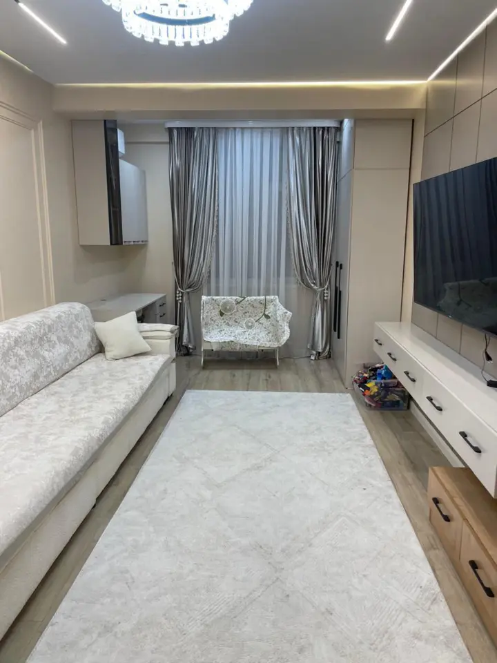 Two-room apartment in Vostok 5 — apartment, Bishkek