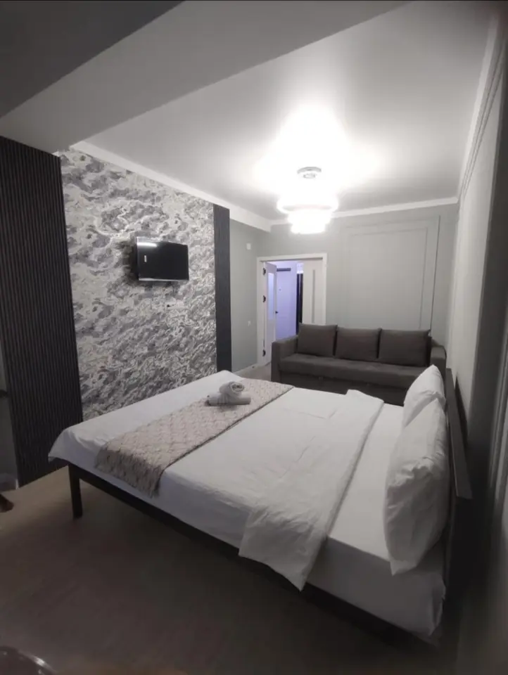 Apartment on Zhumabek 239 — apartment, Bishkek