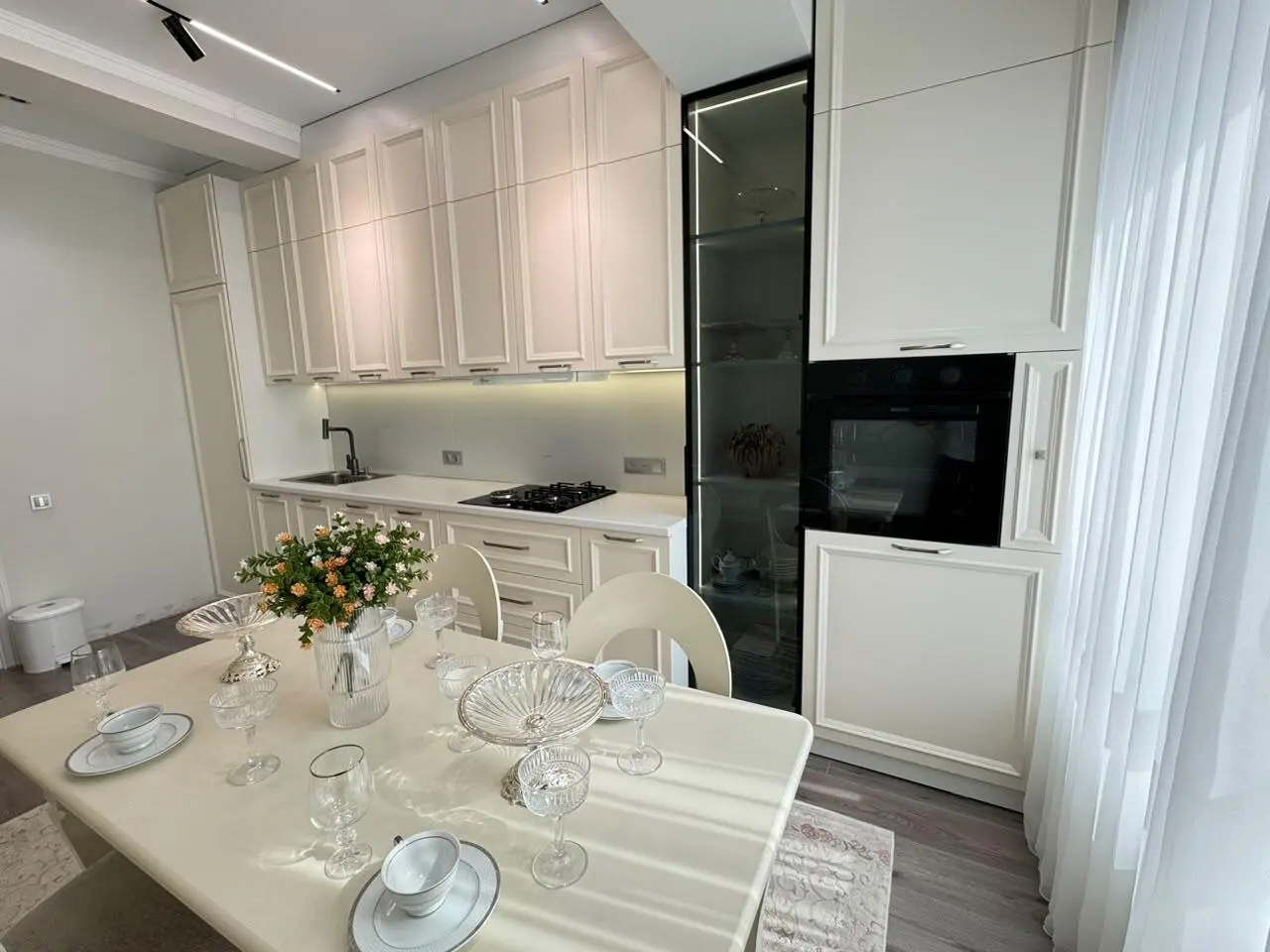 Modern 1-Room Premium Apartment — apartment, Bishkek