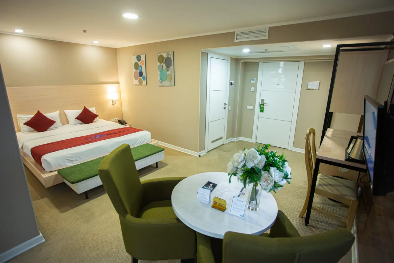 Junior Suite King — room, Bishkek