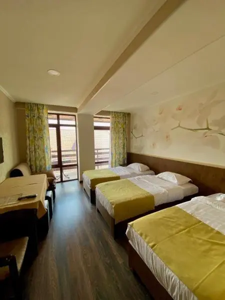 Quadruple Room — room, v. Bosteri