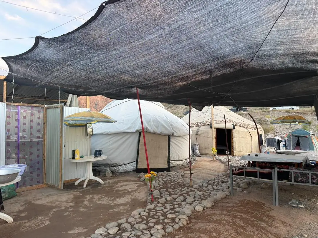 Зона Отдыха "Kekilik Yurt Camp" — зона отдыха, с. Тон