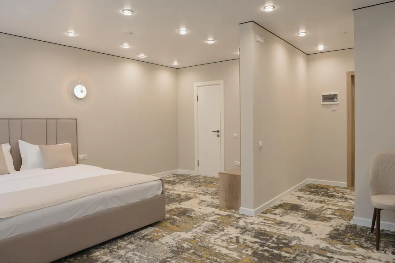 DELUXE ROOM — room, Bishkek