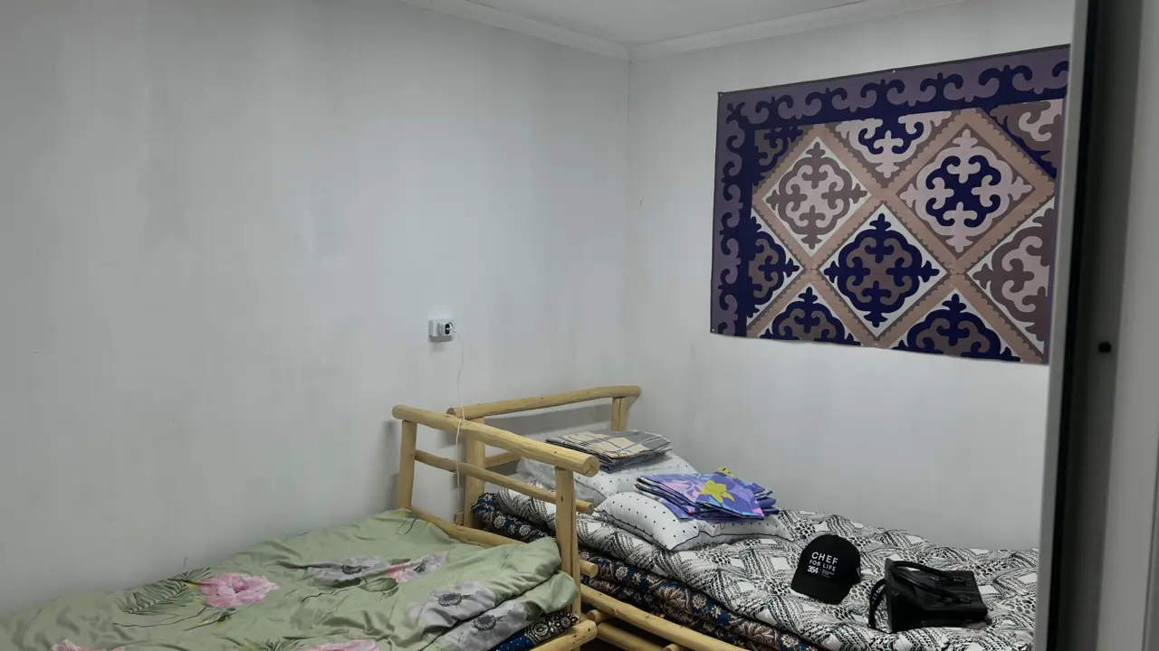 Crocodile Tash guest House — guest house, v. Ton