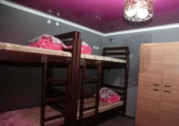 Хостел "Дом" — hostel, v. Karakol (d. Ak-Suy )