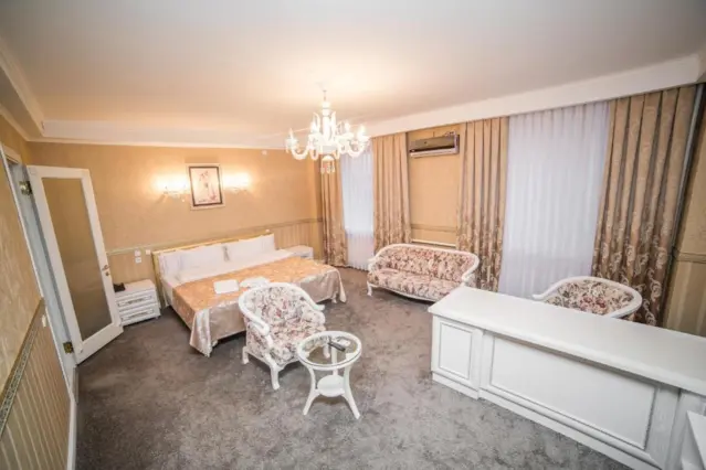 Suite — room, Osh