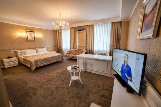 Suite — room, Osh