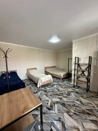 Zuuraat Resort Triple Room — room, v. Tamchy
