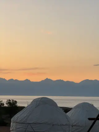 Chyrak yurt camp 4 орындық — киіз үй, Тоң