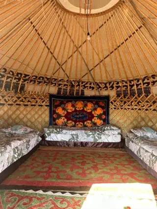 Chyrak yurt camp 4 орындық — киіз үй, Тоң