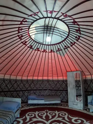 Tunduk Yurt Camp, 5-person capacity — yurt, v. Tosor
