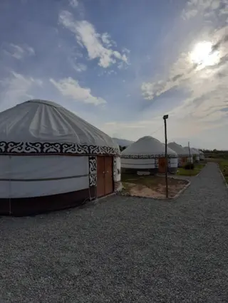 Tunduk Yurt Camp Bed Space — bed space, v. Tosor