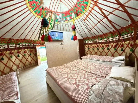 Recreation Area #1 "Khan Ordo" 4-person yurt — yurt, v. Tosor