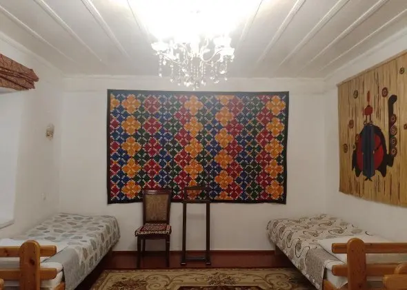 Makedon Guesthouse — guest house, v. Barskoon