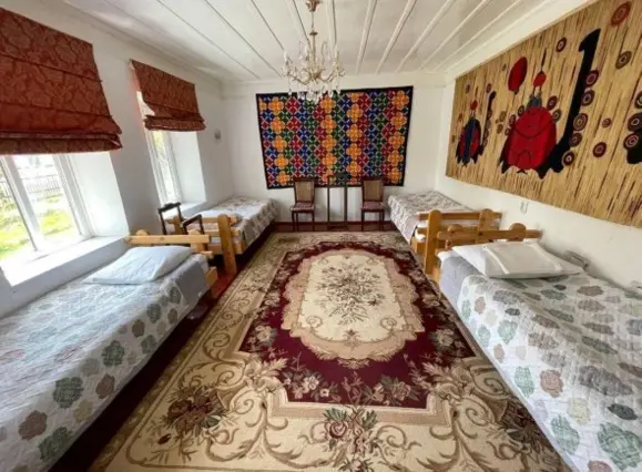 Makedon Guesthouse — guest house, v. Barskoon