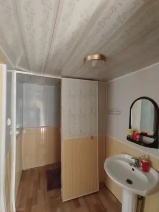 Triple Room with Private Facilities — room, v. Tamga
