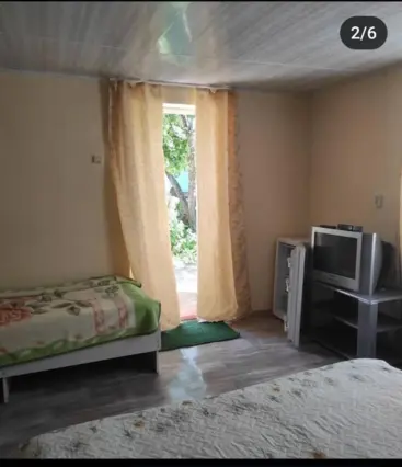 Triple Room with Private Facilities — room, v. Tamga
