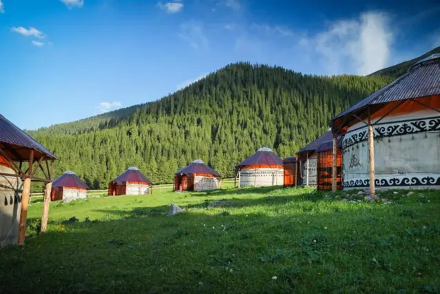 Large Yurt No. 4 for Two at Taberik — yurt, v. Zheti-Oguz (resort)