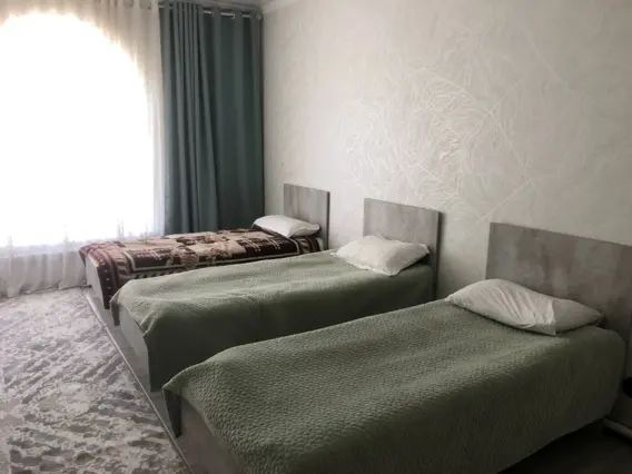Трехместный — room, Karakol