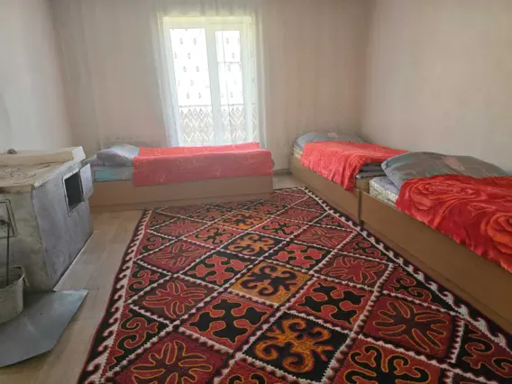 Койко-место в гостевом доме "Мурас 2" — bed space, Sary-Tash