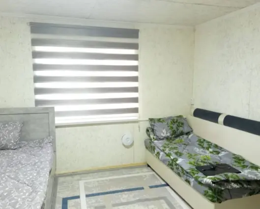 Трехместный номер в Домике Руслана — room, Naryn