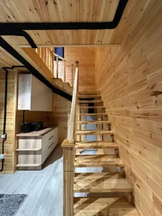 Qora-Oydagi №2 Barnhaus "Black Hause" — taunxaus, Kara-Oʻy