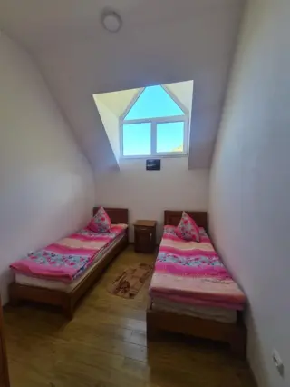 Стандартный номер — room, v. Kegeti