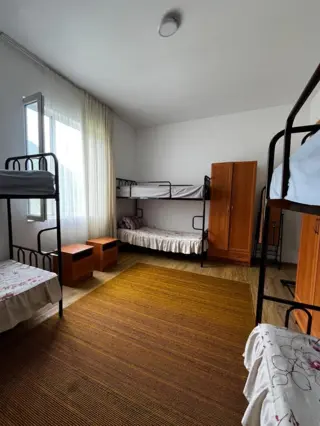 Койко-место — bed space, v. Kegeti