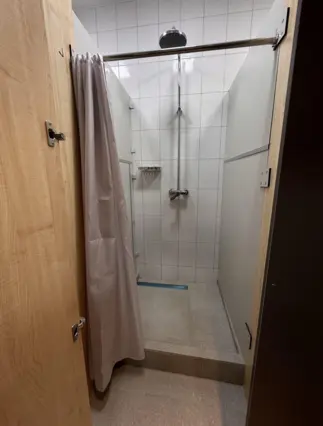 Койко-место в Мужской части — bed space, Bishkek