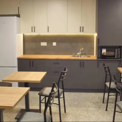 Койко-место в Мужской части — bed space, Bishkek