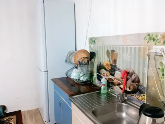 Chambre à Deux Pièces — chambre, Tosor
